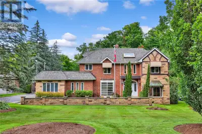 EXECUTIVE SANCTUARY WITH MULTI-SPORT COURT & GOLF COURSE VIEWS! Discover the pinnacle of luxury livi...
