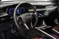 Véhicule ultra rare/ Traction intégrale Audi quattro / Tri-moteur / Ensemble S-Line / Ensemble Black... (image 9)