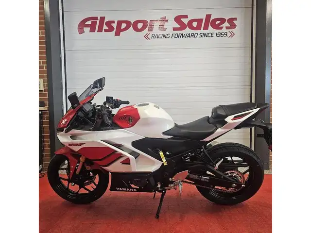 2026 Yamaha YZF-R3 ABS in Dirt Bikes & Motocross in Regina - Image 6