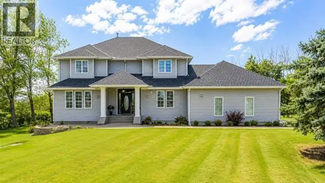 30048A Secondary Rd 501 Cardston, Alberta in Houses for Sale in Lethbridge - Image 2
