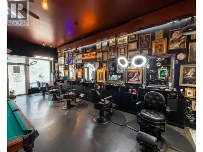 ESTABLISHED 6 CHAIR BARBER SHOP WITH VERY FUNKY VIBE IN WEST END HIGH TRAFFIC VANCOUVER LOCATION!! T...