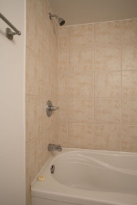 Akelius one bedroom apartment for rent. Located near Queen Mary Road and Cedar Crescent in the Cote-... (image 6)