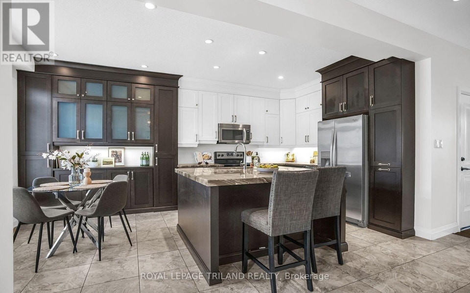 303 CALLAWAY ROAD London North (North R), Ontario 5
