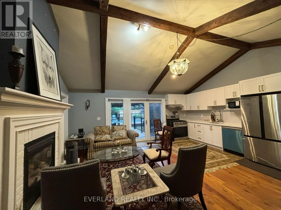 ENSUITE ROOM - 3369 ST PAUL AVENUE Niagara Falls (Stamford), Ont 2