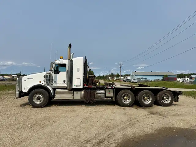 2020 KENWORTH T800 in Heavy Trucks in Saskatoon - Image 9