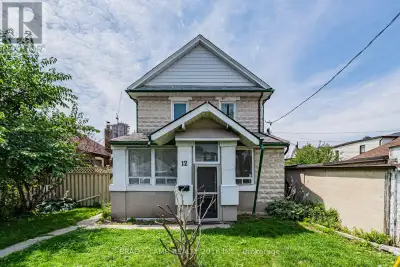 Welcome to 12 SIBLEY AVE! Located in the heart of Danforth East York. Quiet and familyfriendly neigh...