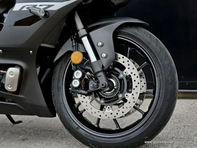 2024 Yamaha YZF-R1 R7 in Sport Bikes in Oshawa / Durham Region - Image 12