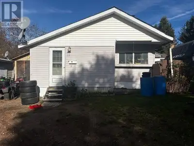 Affordable living in Rosedale Trailer Park. #11-15 Fish Hatchery Rd features 1 bedroom and 1 bathroo...