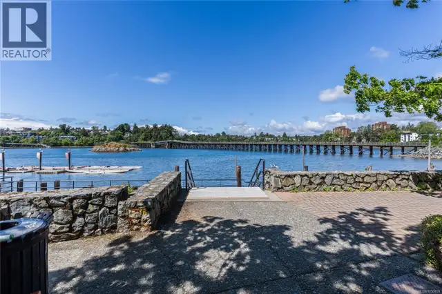 201 380 Waterfront Cres Victoria, British Columbia in Condos for Sale in Victoria - Image 28