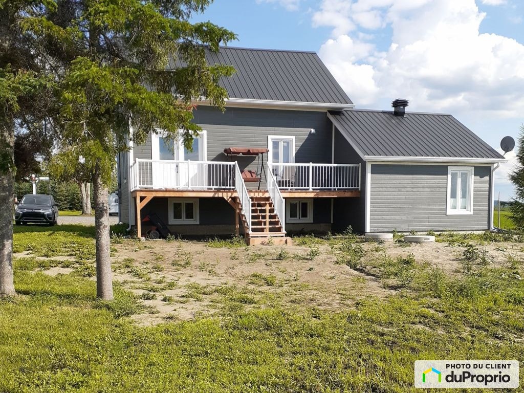 $265,000 - 1 1/2 Storey for sale in St-Jean-De-Dieu — photo 1