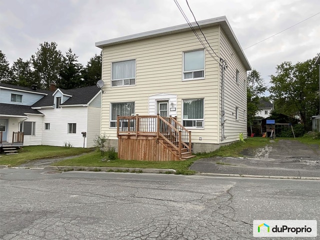 $185,000 - 2 Storey for sale in Thetford Mines — photo 1