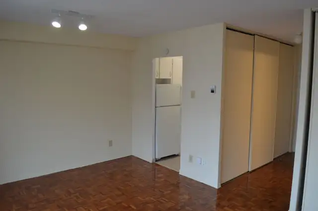 Sherbourne Complex - 2 Bedroom Apartment for Rent62865714576386124