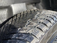 This Ram 1500 has a powerful Gas/Electric V-8 5.7 L/345 engine powering this Automatic transmission.... (image 7)