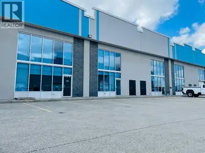 High end office space with HIGH SPEED Fibre internet with great exposure on busy 84th Avenue and nea...