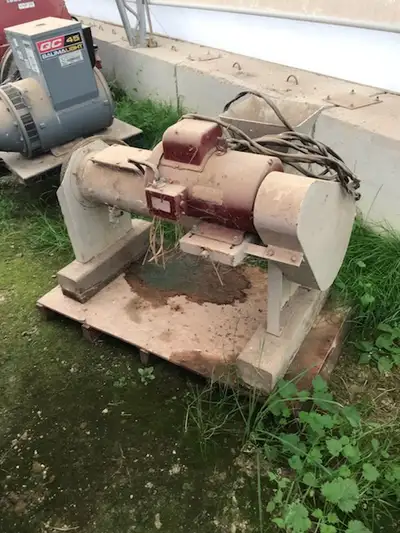 Debearder, View more