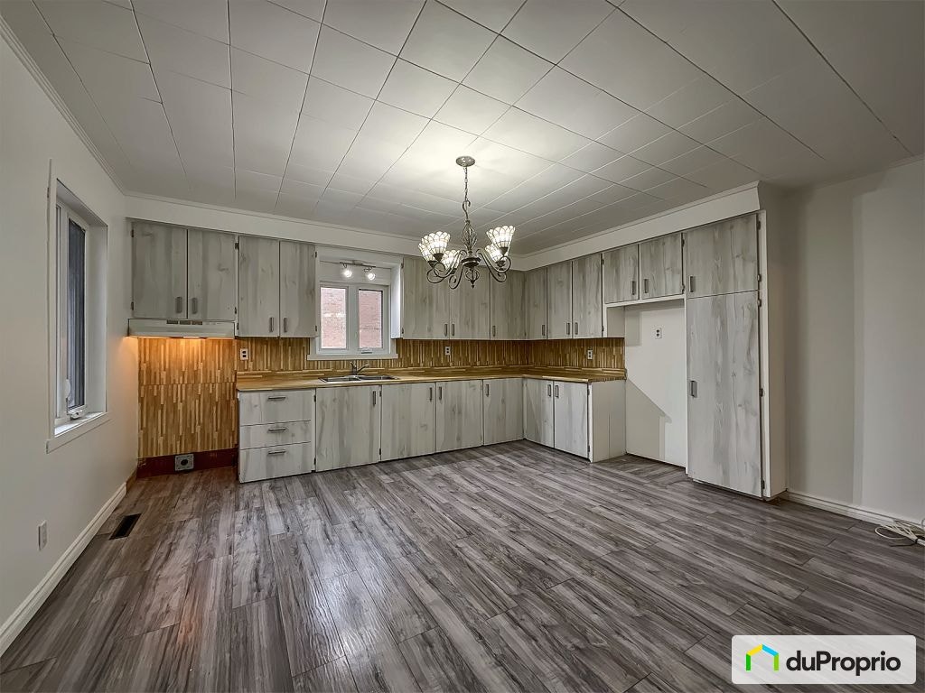 57e Avenue — photo 2