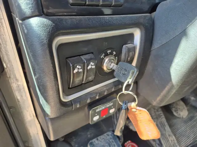 2019 KENWORTH T800 in Heavy Trucks in Saskatoon - Image 19