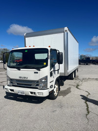 2018 Isuzu 18' box truck with power lift gate- ONLY 37,000KM
