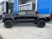AMVIC Licensed Dealer The 2026 Chevrolet Colorado ZR2 Bison Edition Crew Cab 4WD in Black takes the... (image 4)