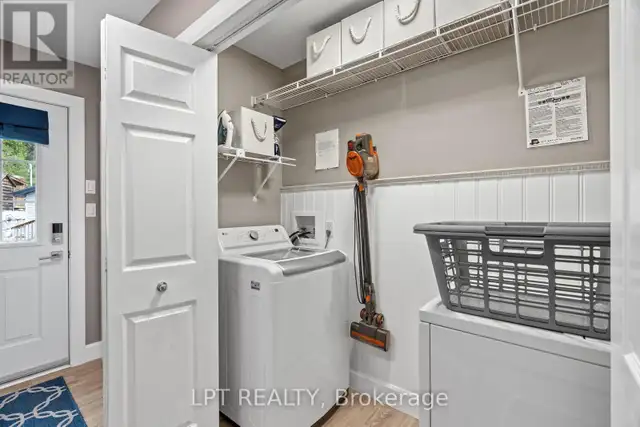7652 RIVERSIDE DRIVE Lambton Shores (Port Franks), Ontario in Houses for Sale in Grand Bend - Image 14