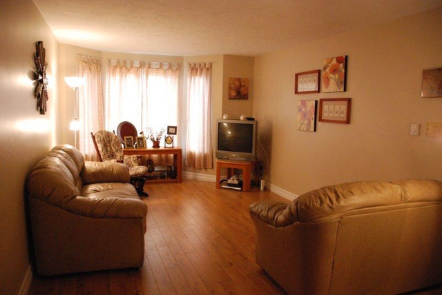Large 2 Bed.apt please call 506-962-0747 in Long Term Rentals in Moncton