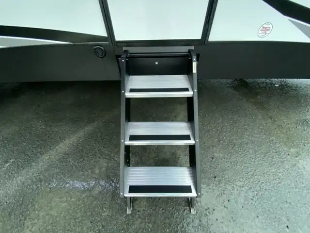 2025 EAST TO WEST Alta 3150KBH in Travel Trailers & Campers in Bedford - Image 12