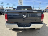 Ward's 10 Best Engines. This Ram 1500 delivers a Gas/Ethanol V8 4.7L/287 engine powering this Automa... (image 7)