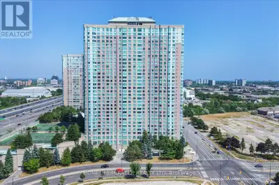 Most Prestigious Tridel 2+1 Unit On The Level Like Lower Penthouse Of The Building, Unobstructed Pan...