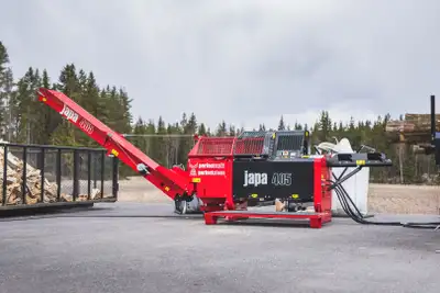 Making firewood is easier, faster and safer with Japa firewood processors. From personal to professi...