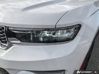 Feel at ease with this impeccable 2023 Jeep Grand Cherokee. Tire Specific Low Tire Pressure Warning,... (image 9)