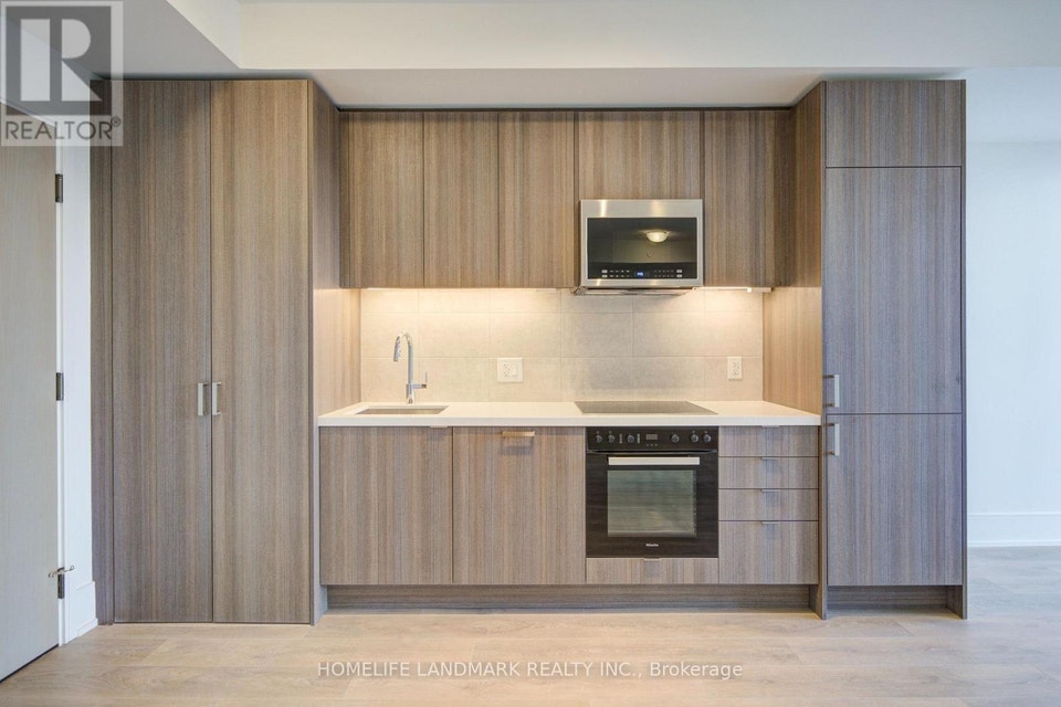 310 - 2450 BLOOR STREET W Toronto (Lambton Baby Point), Ontario 5