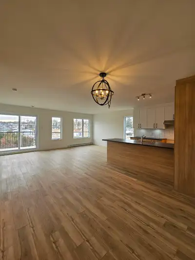 4 ½ sur 2 étages – entrées indépendantes 1274 boul. Pie-XI Sud, Québec Insonorisation style condo Th...