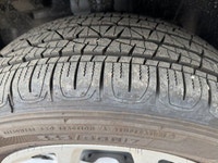 This 2025 JEEP COMPASS LATITUDE 4X4 has the following options Premium Cloth/Vinyl Bucket Seats, Remo... (image 4)