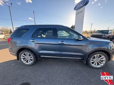 Discover the 2019 Ford Explorer Limited, a versatile SUV that blends comfort, technology, and safety...