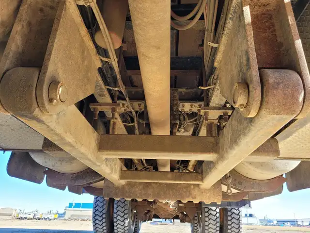 2013 WESTERN STAR 6900XD in Heavy Trucks in Saskatoon - Image 76