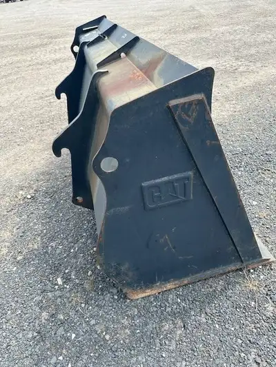 Welcome to Kent Farm Supplies Limited! CATERPILLAR 1.3 GP BUCKET PINLOCK COUPLER, 80in. WIDTH, DEPTH...