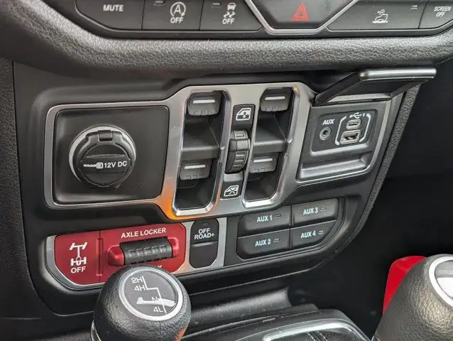 2026 Jeep Gladiator Willys in Cars & Trucks in Edmonton - Image 29