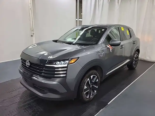 2025 Nissan Kicks SV, AWD, 1-OWNER, LOW KMS, CLEAN CARFAX, RMT S