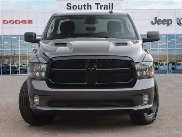 2021 Ram 1500 Classic Express 4x4 Crew Cab 5'7 Box in Cars & Trucks in Calgary - Image 2