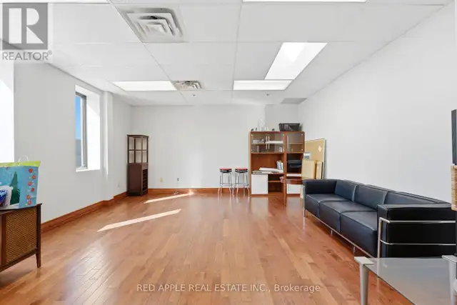 43 - 400 CREDITSTONE ROAD Vaughan (East Woodbridge), Ontario in Commercial & Office Space for Rent in Markham / York Region - Image 5