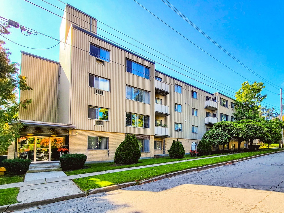 2 Bedroom Apartment in Guelph - Modern Upgrades - Belle Ayre | Long ...