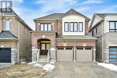 5 Culbert Rd in Bradford is a brand-new, never-lived-in 3-bedroom, 3-bathroom home offering modern e...