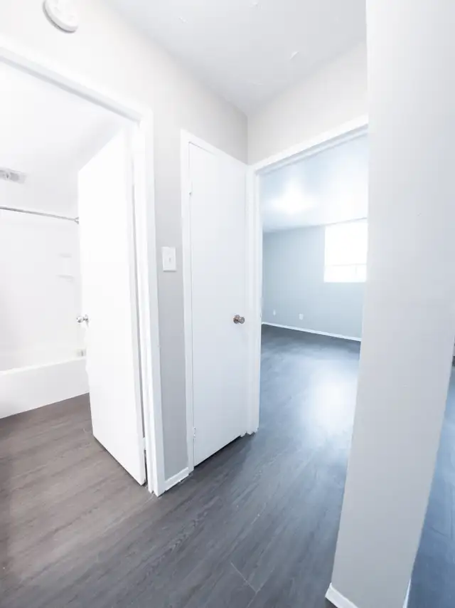 ALL INCLUSIVE - 2BR Pinegrove Apts in Waterloo in Long Term Rentals in Kitchener / Waterloo - Image 9