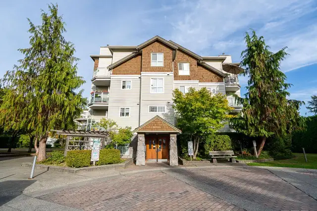 201 10186 155 STREET Surrey, British Columbia in Condos for Sale in Delta/Surrey/Langley - Image 3