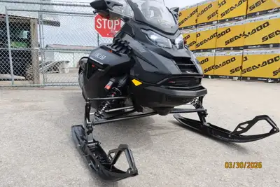 DEMO 2026 Ski-doo Renegade XRS 900Turbo R in black. This gently used "Top-of-the Line" DEMO sled fea...