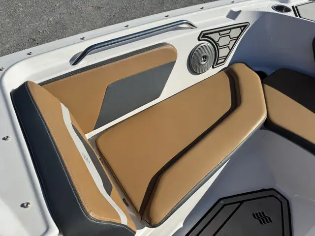 2019 Four Winns HD180 RS in Powerboats & Motorboats in Kingston - Image 13