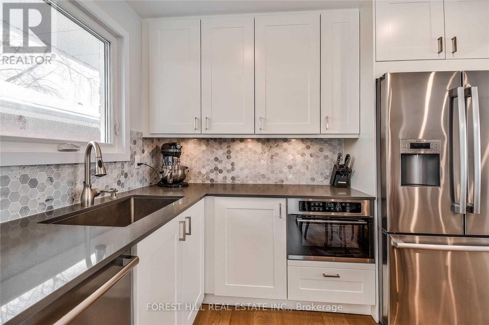 3 SHAKESPEARE DRIVE Guelph (Victoria North), Ontario 5