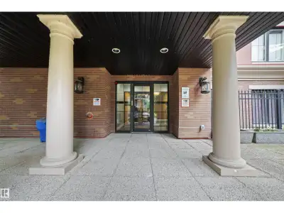 Live in the heart of the city in this modern and stylish 2-bedroom, 2-bath condo located on the top...
