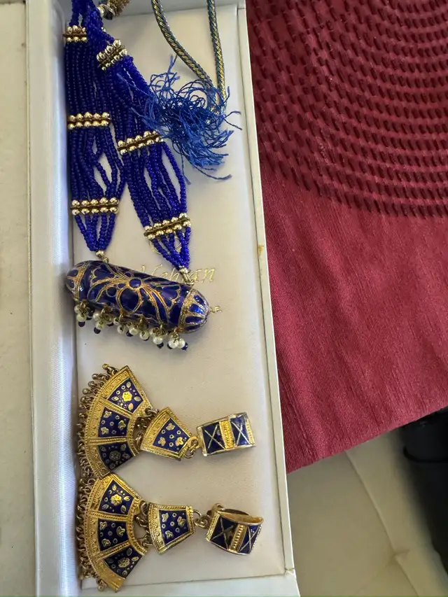BEAUTIFUL INDIAN CHOKER SETS $20/- each in Jewellery & Watches in Markham / York Region - Image 4