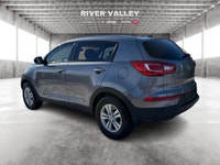 HEATED FRONT SEATS, ALLOY WHEELS, TRACTION CONTROL, ELECTRONIC STABILITY, STEERING WHEEL MOUNTED AUD... (image 4)